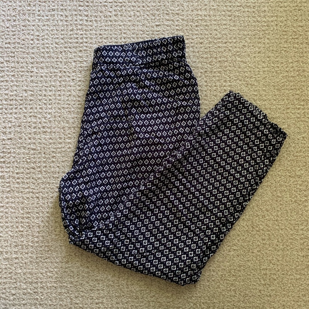 H&M Flowy Elastic Waist Ankle Pants